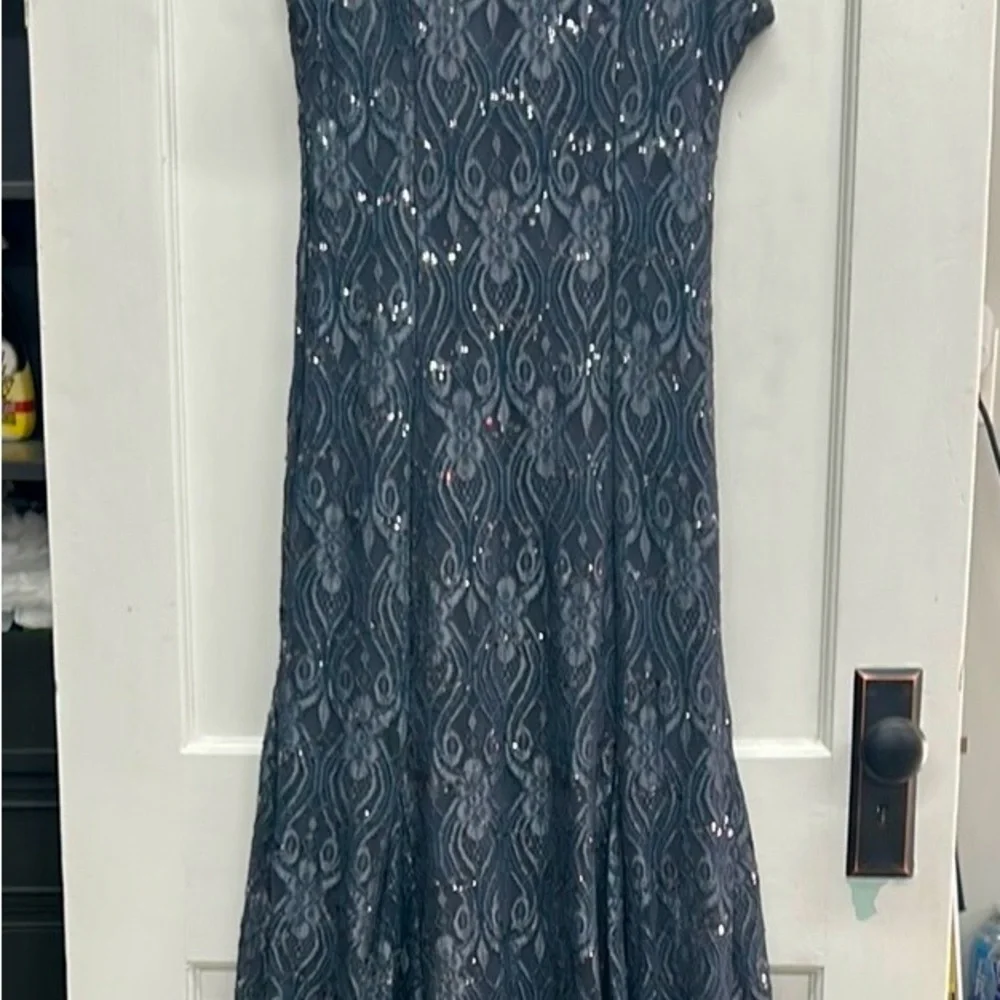 R&M Richards Gray Short Sleeve Wedding Dress - Picture 9 of 10